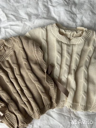 Вязаные жилеты для малышек