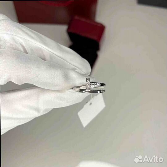 Золотое кольцо Cartier Juste un Clou с бриллиантами