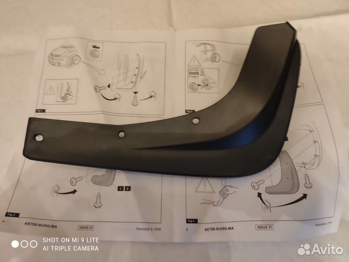 Левый передний брызговик на Nissan Note