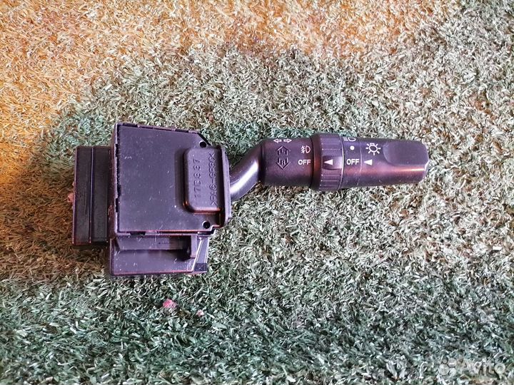 Переключатель подрулевой (света-поворотников) B32H