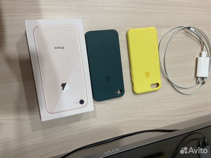 iPhone 8, 64 ГБ