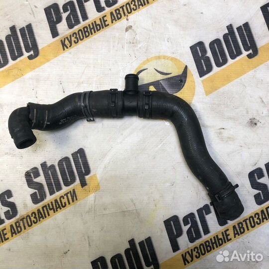 Патрубок сист.охлажд Volkswagen Tiguan 5N0122101AC