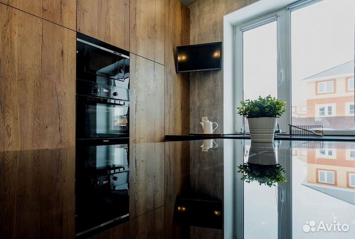 Кухонный гарнитур в современном стиле на заказ