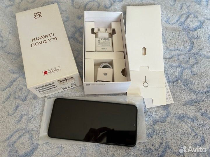 HUAWEI nova Y70, 4/128 ГБ