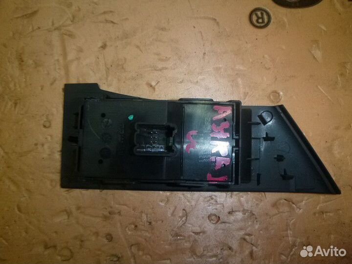 Блок управления стеклоподъемниками opel astra J 20