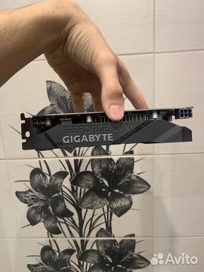 Видеокарта Nvidia GTX 1650 super Gigabyte
