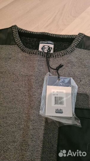 Свитер новый