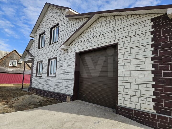 Дом 296 м² на участке 18 сот.