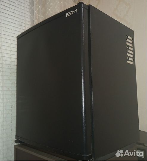 Абсорбционный мини-холодильник