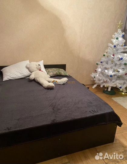 Кровать двуспальная 160х200 с матрасом