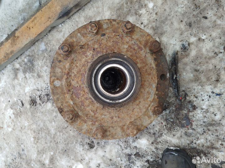 1307105111 ступица