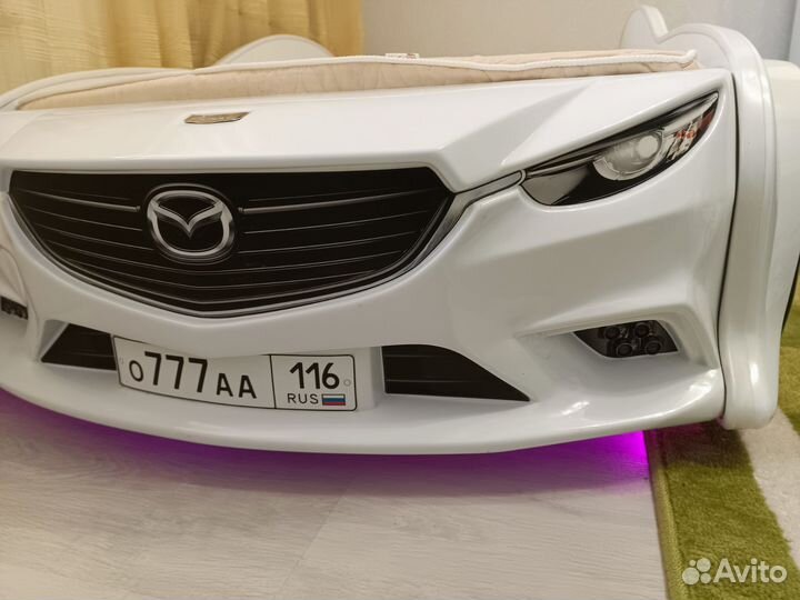 Детская кроватка машинка