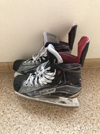 Хоккейные коньки bauer vapor x900