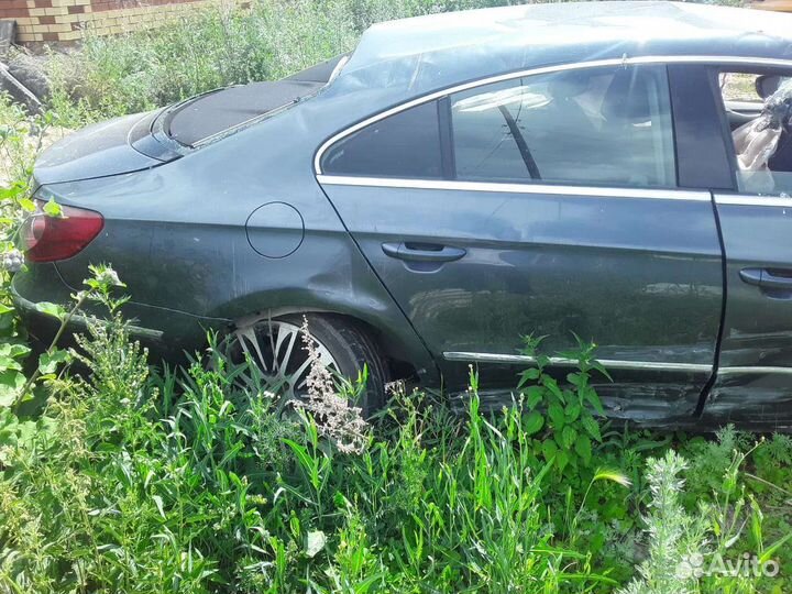 Volkswagen Passat CC 2.0 AT, 2011, битый, 250 000 км