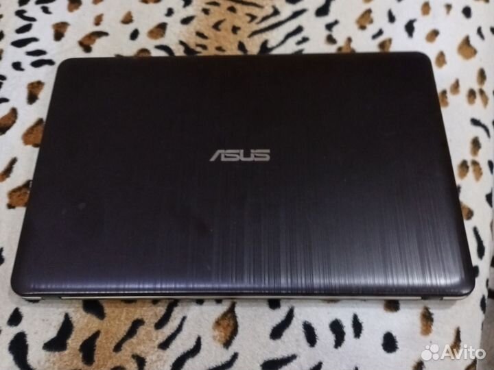 Ноутбук asus