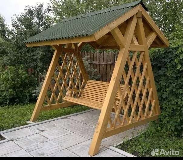 Садовые качели из дерева