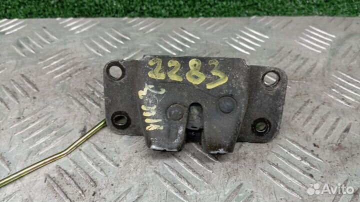 Замок двери багажника Ssangyong Rexton