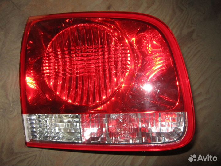 Toyota land cruiser 200 фонарь правый на крышку