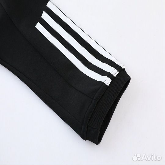 Спортивный костюм Adidas