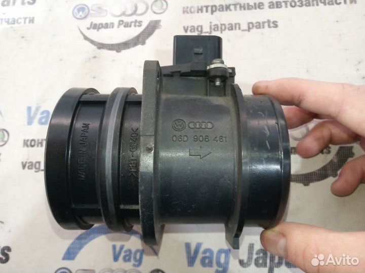 Датчик массового расхода воздуха Audi A4 B7 BWE