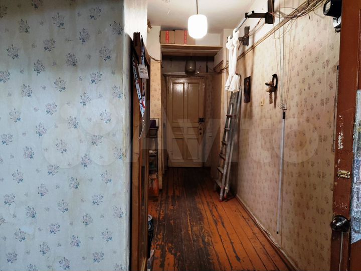 Комната 13,2 м² в 4-к., 1/5 эт.