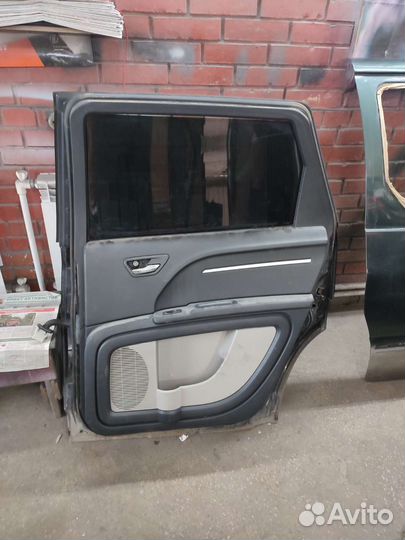 Дверь правая задняя Dodge journey