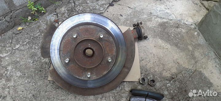 Ступичный узел в сборе с тормозным диском