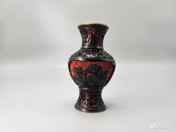 Ваза Китай резьба по лаку