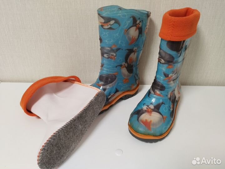 Сапоги резиновые, сланцы28-29 разм