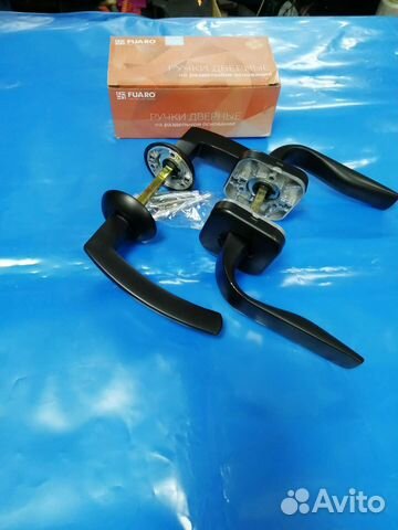 Дверные ручки чёрные