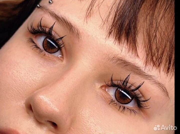 Наращивание ресниц, оформление бровей