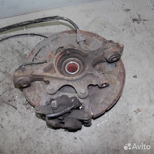 Кулак поворотный задний левый land rover Range Ro