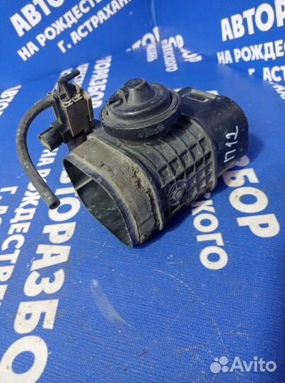 Клапан воздушного фильтра Nissan Primera P12 седан