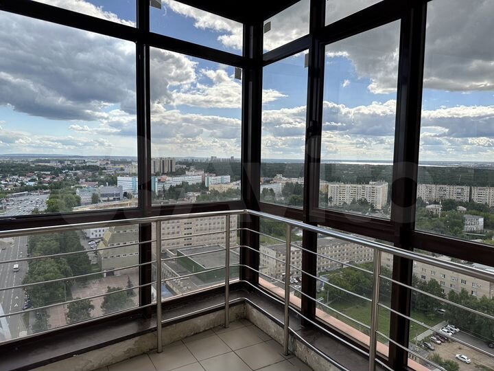 3-к. квартира, 113 м², 20/25 эт.