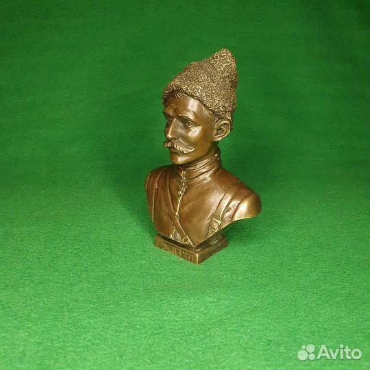Статуэтка бронзовая. Бюст Чапаев В.И