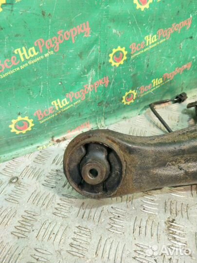 Кулак задний левый Mitsubishi Lancer 9 седан 1.6Л