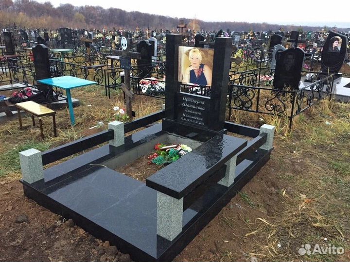 Памятники