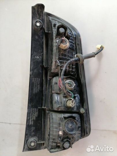 Стоп-сигнал левый Toyota Passo KGC10