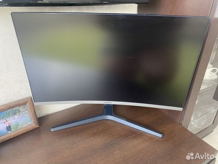 Монитор Samsung 27