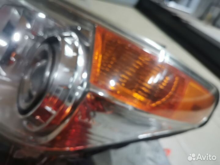 Фара toyota Land cruiser 200 L б/у