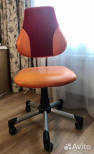 Комфортное детское кресло для учебы