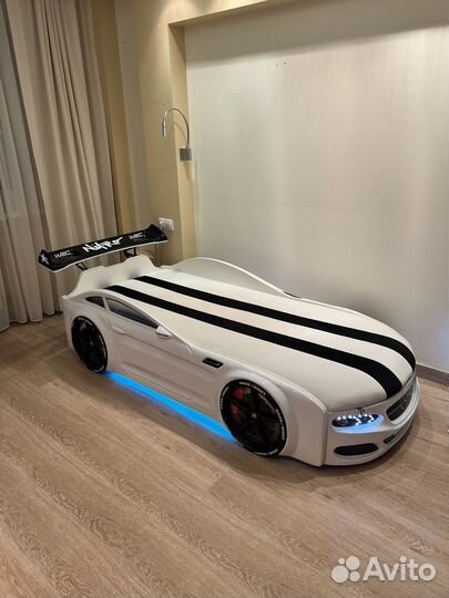 Детская кровать машина с подсветкой