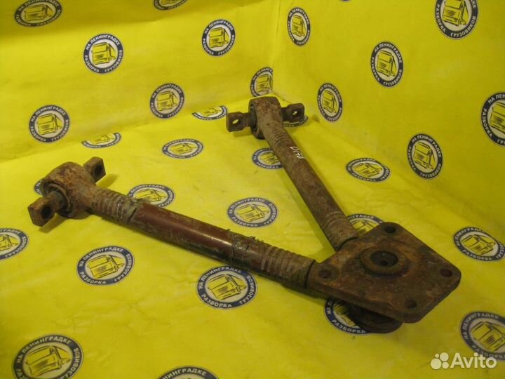 Тяга V-образная 1368270