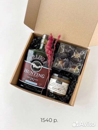 Подарки в коробках Momento Present