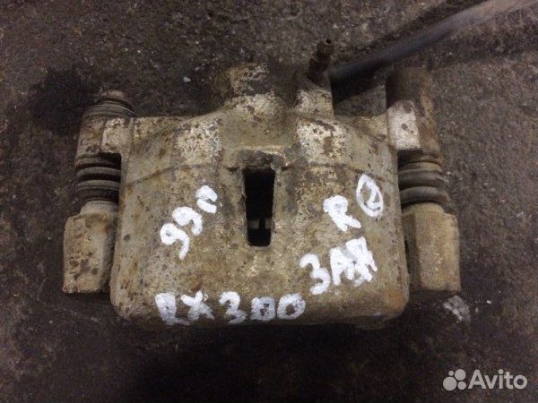 Суппорт задний правый Lexus Rx300 1 поколение