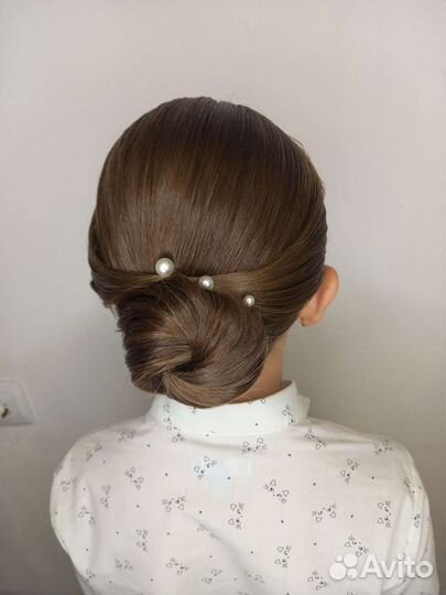 Стразы и украшения в прически