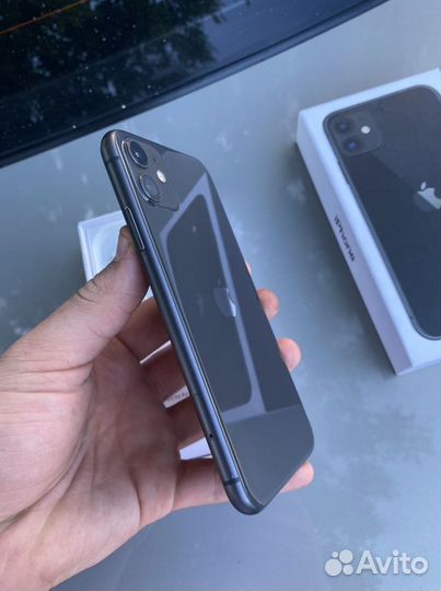 Телефон iPhone 11