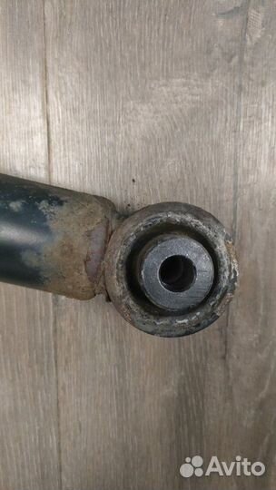 Амортизатор задний Land Rover Range Rover Sport