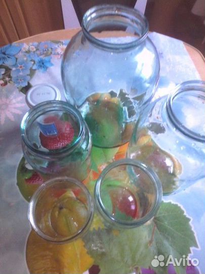 Банки стеклянные разного объёма