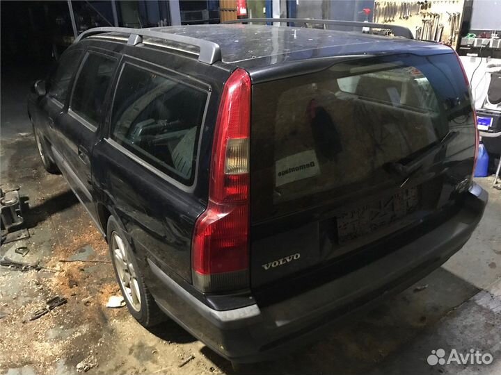 Разбор на запчасти Volvo V70 2001-2008